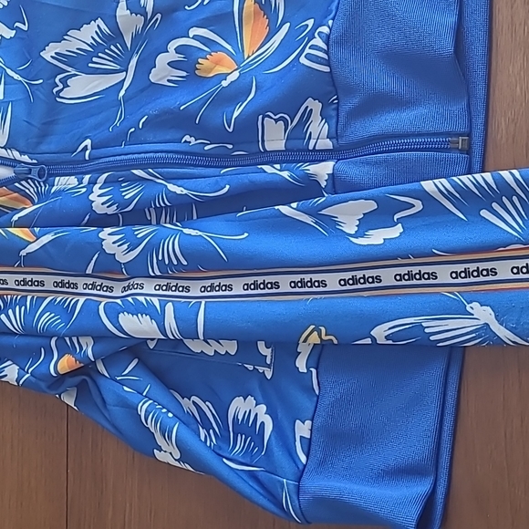Adidas Butterfly Farm Print  hoodie  XS - Picture 3 of 6